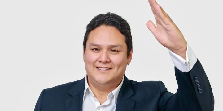 Enrique Valderrama, candidato presidencial del Partido Aprista, fue acusado de hurtar TV y laptop en 2012