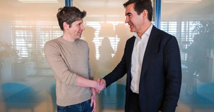 BBVA y OpenAI cierran una alianza estratégica para integrar a la IA en los servicios del banco