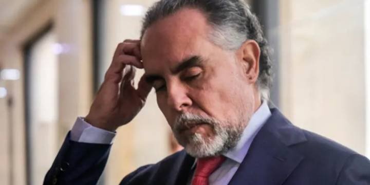 Armando Benedetti denunció que las EPS no quieren atender ni afiliar a sus hijos, que son menores de edad: “Aberrante. Eso es discriminación”