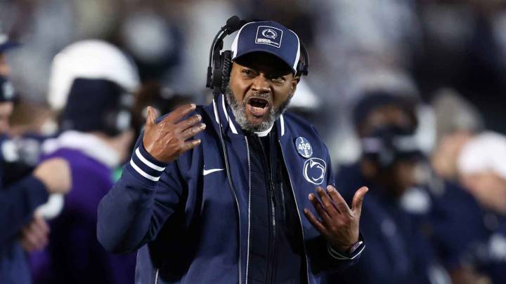 Penn State retains Terry Smith despite UConn, Memphis interest