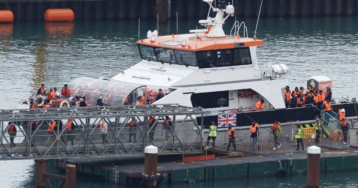 Bombshell report reveals Home Office 'doesn't know' how many asylum seekers have absconded