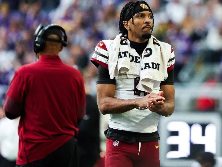 ¡Qué se haga una limpia! Jayden Daniels pasa malos momentos en la NFL