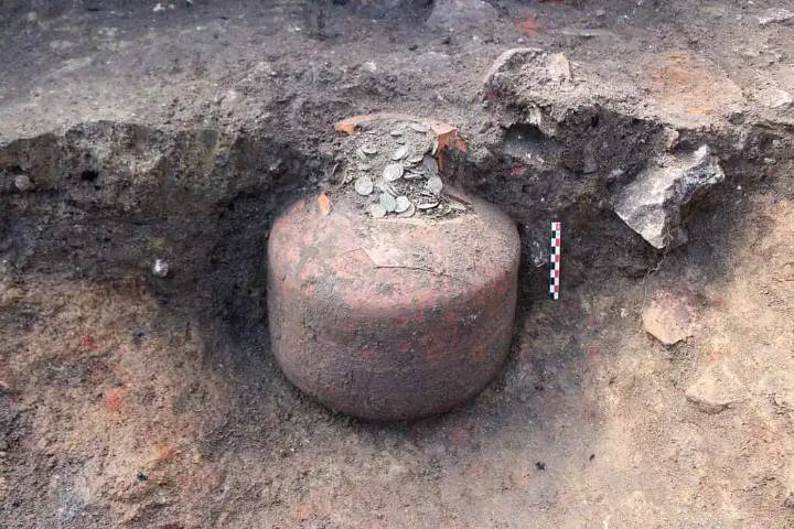 25,000 Bronze And Copper Coins From 2000 Years Ago Discovered