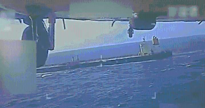 Con helicópteros y armas, así incautó Estados Unidos un buque petrolero frente a las costas de Venezuela