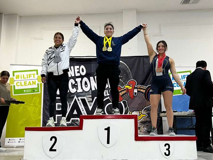 Puebla destaca en el Campeonato Nacional del Pavo de Levantamiento de Pesas