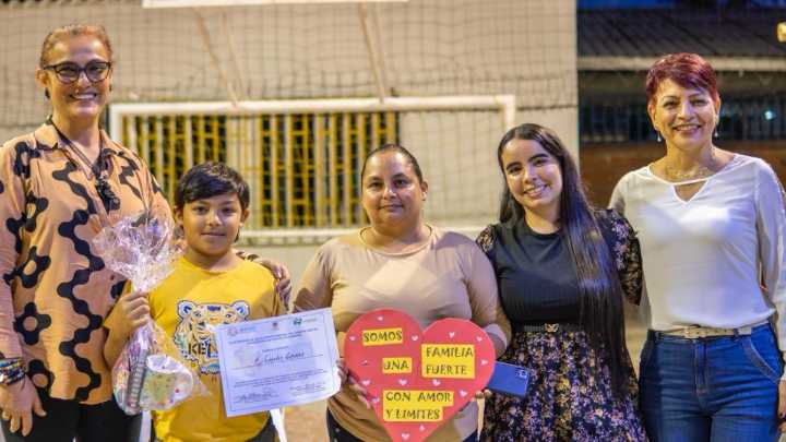 Risaralda graduó a 30 nuevas familias del programa ‘Familias Fuertes’