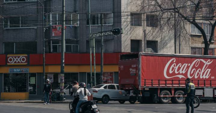 FEMSA respalda jornada laboral de 40 horas en México, pero anticipa impactos relevantes