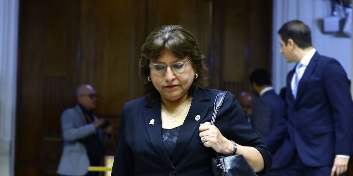 El ‘detrás’ de la inhabilitación de Delia Espinoza: votos claves y críticas al tiempo dado por el presidente del Congreso