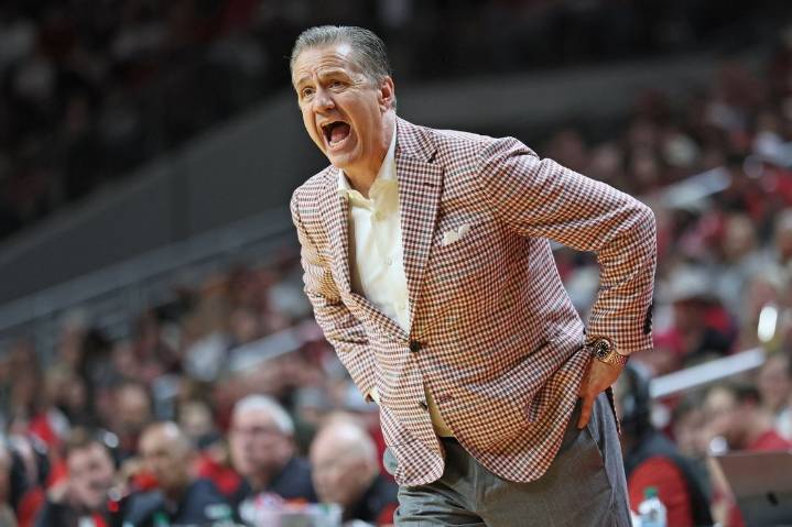 Deadspin | No. 17 Arkansas looks for March Madness revenge vs. No. 16 Texas Tech