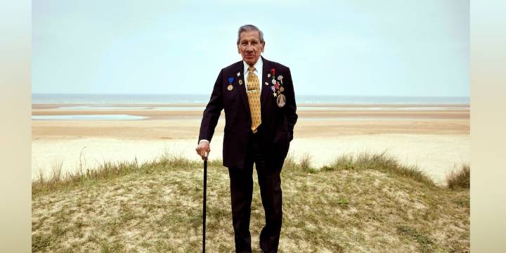 D-Day veteran Charles Shay, who saved lives on Omaha Beach, dies at 101