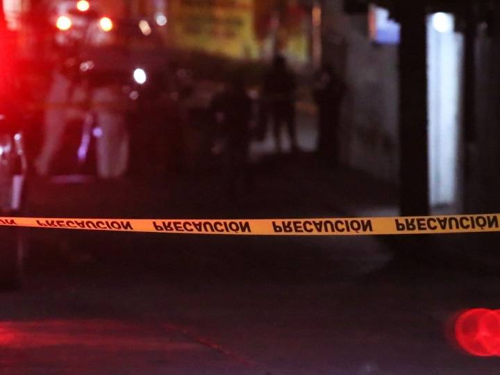 Sujeto intenta suicidarse tras balear a esposa y cuñado en Coyoacán, CDMX