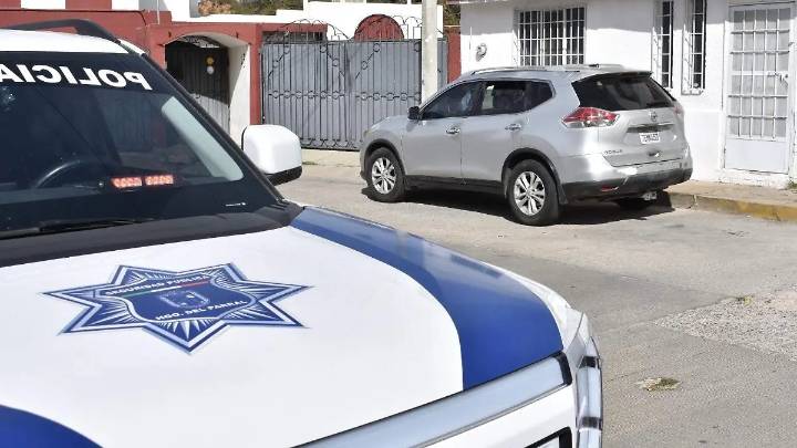 Localizan vehículo robado en la privada Soto Reyes; lo habían robado durante la madrugada