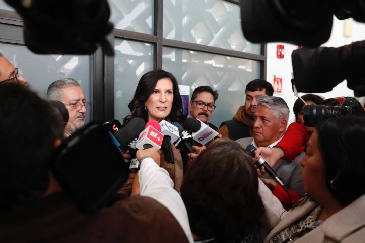 Kenia López Rabadán abre diálogo con productores agrícolas