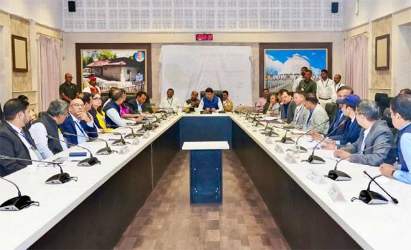 Maharashtra to set up study group on transport planning and e-challan policy, says CM Fadnavis