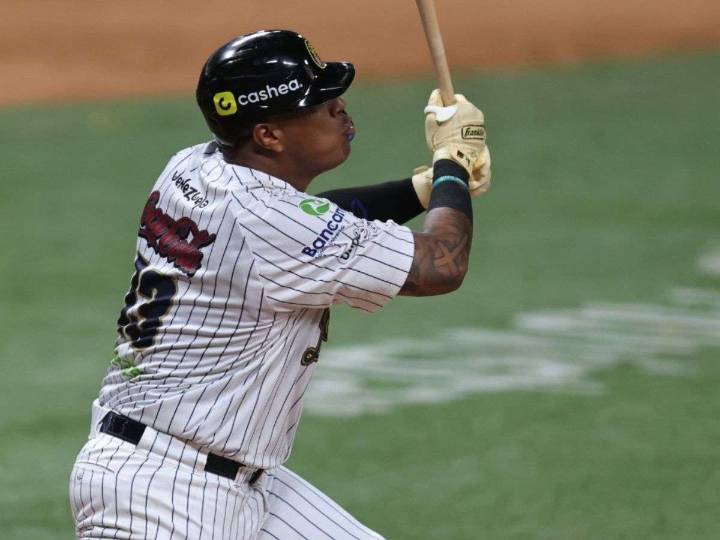 Salvador Pérez defiende a Alguacil de las críticas