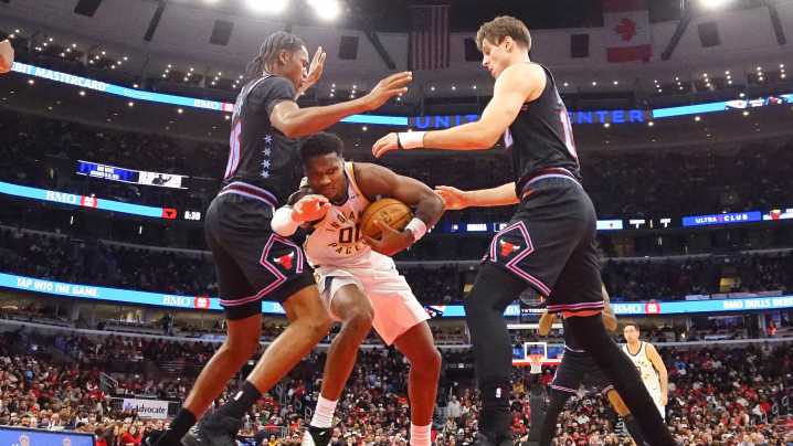 Pacers' complete performances gives them first road win vs. Bulls