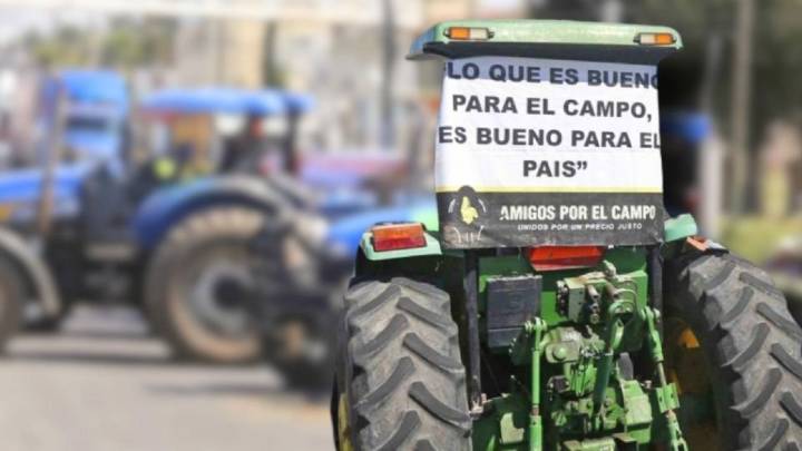 Campesinos amenazan con paro nacional y bloqueo de aduanas por Ley de Aguas