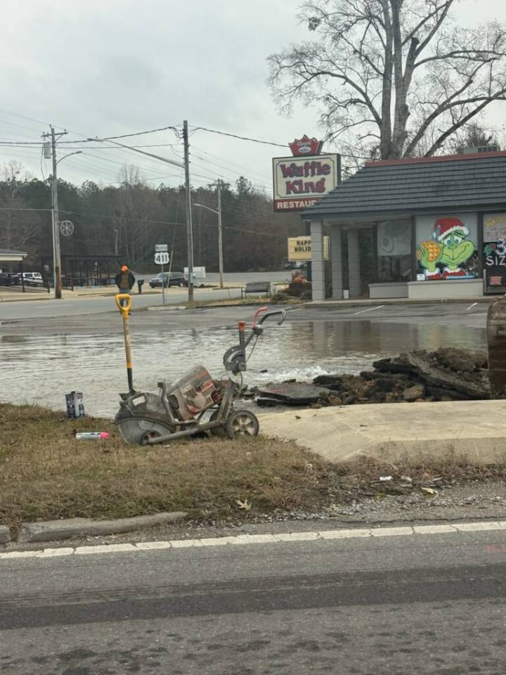 Water Leak Reported Near Waffle King in Centre