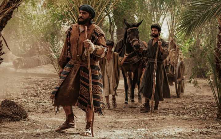 Kevin Costner aporta una perspectiva cruda y reverente a la Natividad en "La Primera Navidad"