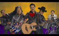 Los Tigres del Norte revelan nuevo video «Al Rato»