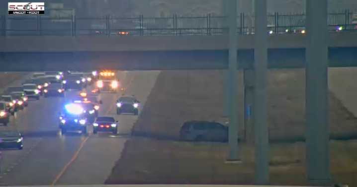Deadly crash on southbound I-435 at 95th Street in Lenexa causing delays back to Shawnee Mission Parkway