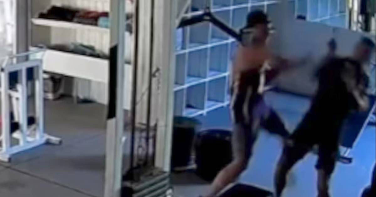 Entró a un gimnasio, desmayó a golpes al instructor y luego huyó