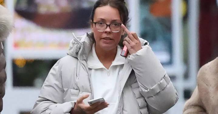 'I do have something to declare' mum admits at airport with pink suitcase