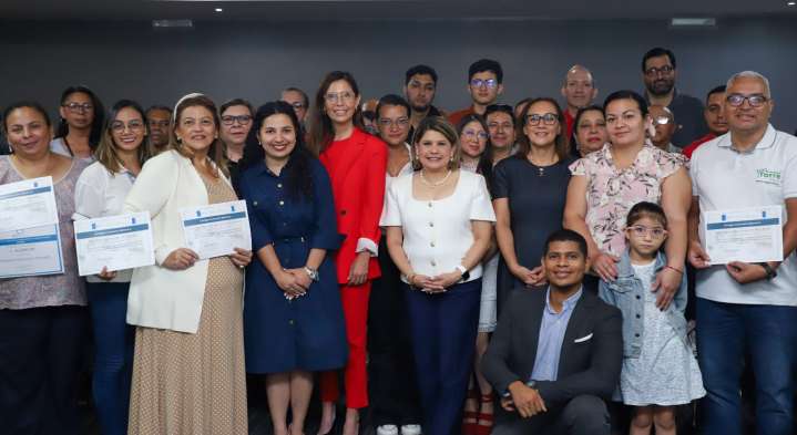 CCIT clausura el Programa Formaliza tu Negocio “Premio Fundación Terra te Impulsa 2025”
