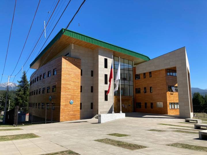 Santana acusa al gobierno de negligencia por falta de recursos para regiones