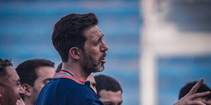 Jorge Bava volvió a salir campeón: a menos de dos meses de renunciar a Santa Fe alzó una nueva copa, mientras el ‘cardenal’ fracasó en el FPC