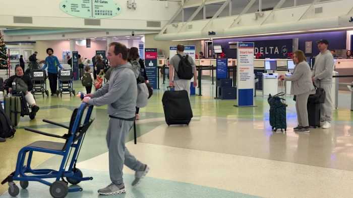 TSA says Sunday marks highest screening total in agency history