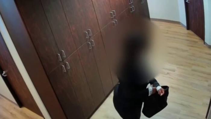 Suspect posing as patient accused of stealing employee Christmas bonuses from Houston doctor’s office