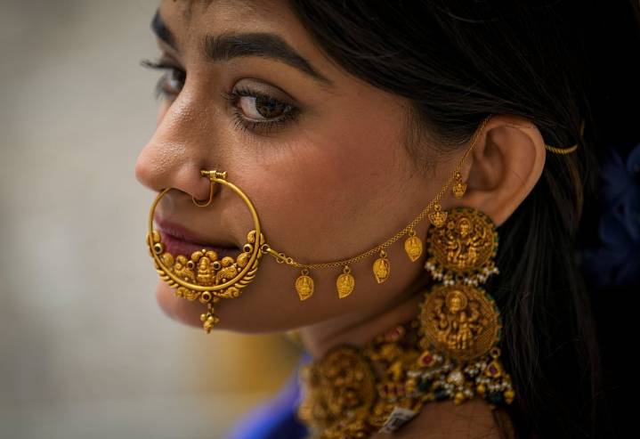 Gold Prices Jump Rs 1,300 To Rs 1,32,900 In Retail Market