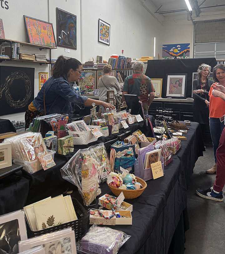 Art market selling unique gifts in Surprise