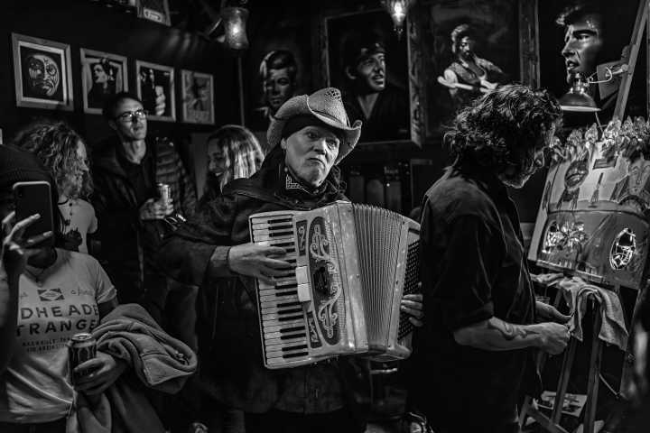 Tom Waits tribute Get Behind the Mule raises $20,000 for Second Harvest