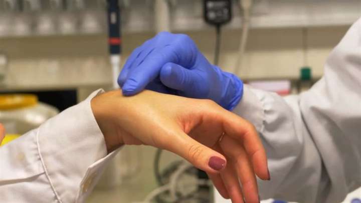 La sarna resurge en España: una experta dermatóloga explica las claves del repunte