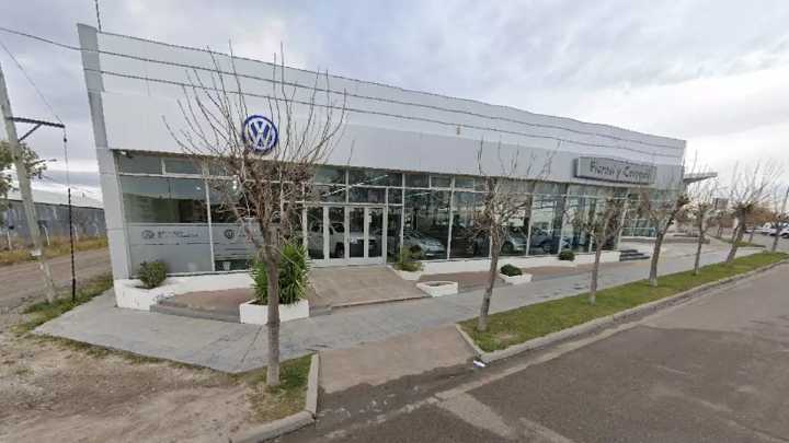 Banda armada ingresa a la concesionaria Volkswagen de Trelew