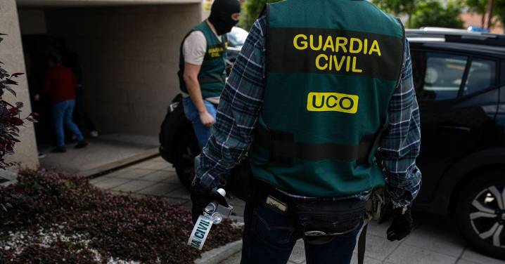 La UCO acude a Correos, Hacienda y Transición Ecológica a por documentación sobre la trama de Leire Díez