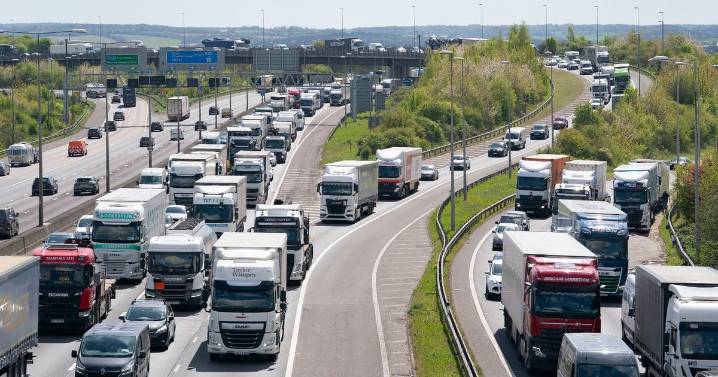 M6 lane closures cause disruption 