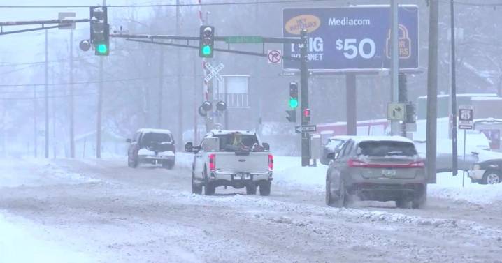 Heavy snow, rain disrupt travel across the U.S. this week