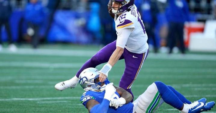 Vikings realize reasons for reeling offense run much deeper than QB inexperience