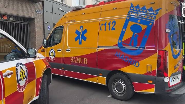 Una mujer muere tras caer desde un décimo piso en Madrid junto a dos niños de tres años, que se encuentran graves