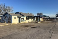 Youz Guyz cheesesteak restaurant closes in Universal ...