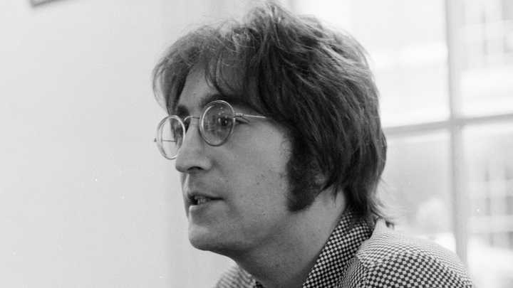 The Old-School 3 Ingredient Cocktail That Was John Lennon's Favorite