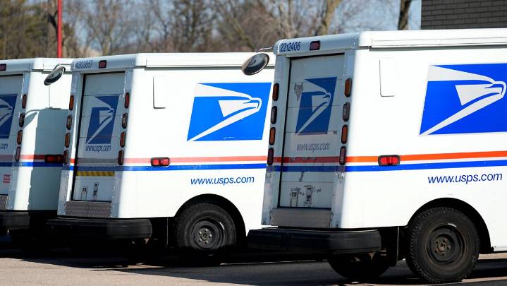 U.S. Postal Service boosts staffing, sorting for holidays