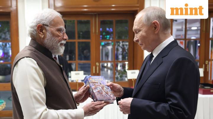 PM Modi gifts Bhagavad Gita in Russian to President Putin