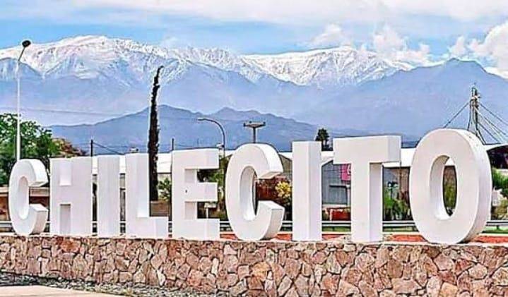 Bomberos sofocaron el incendio de una garrafa en pleno centro de Chilecito