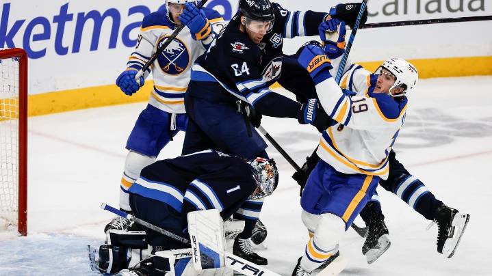 Jets and Canadiens set for outdoor Heritage Classic in October at Winnipeg's Princess Auto Stadium