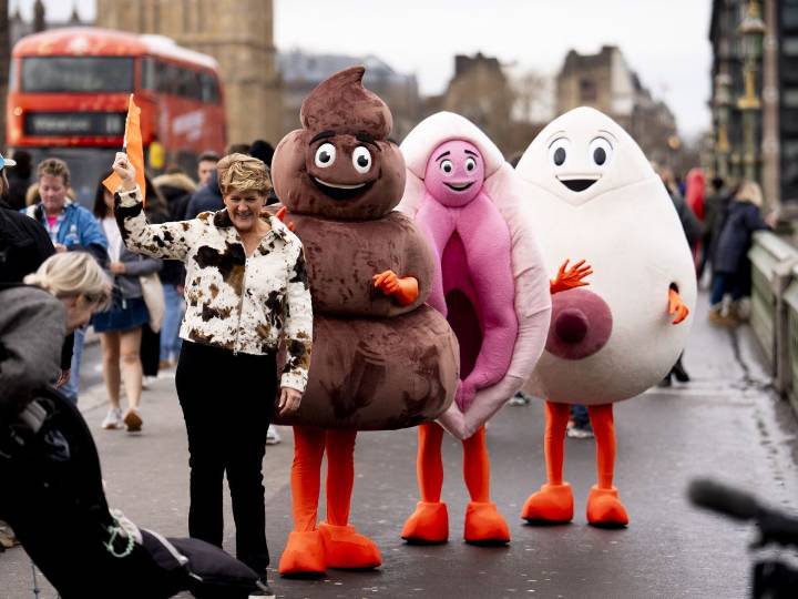 Clare Balding leads mascots through London urging people to get cancer screening