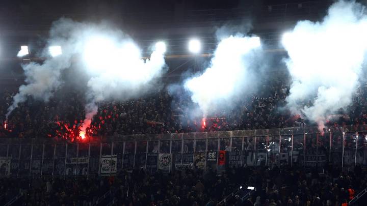 Los salvajes vestidos de negro vuelven al Camp Nou